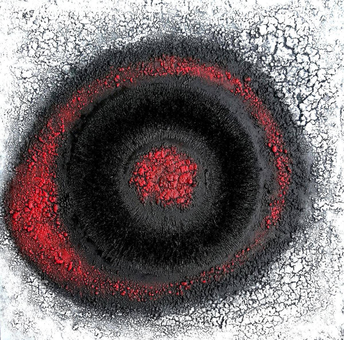 Eye of the Crimson Core(32''x 32''/ 80 x 80 CM/Frameless Stretched)