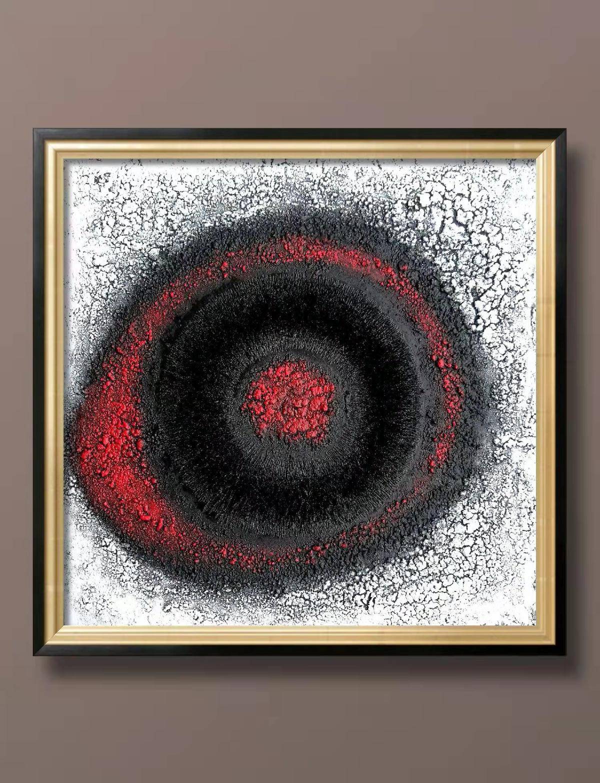 Eye of the Crimson Core(32''x 32''/ 80 x 80 CM/Frameless Stretched)
