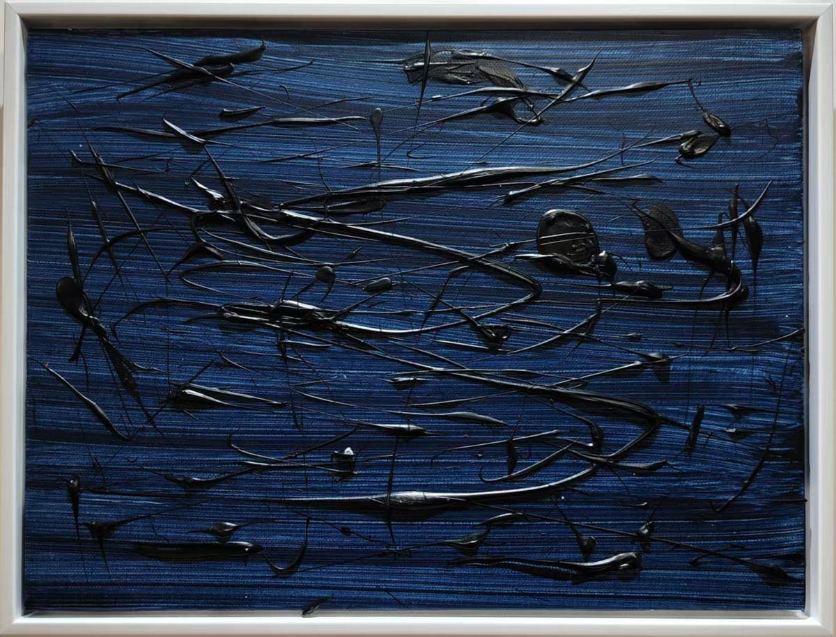 Blue Energy（24''x 32''/ 60 x 80 CM/Stretched + White Wooden Frame）